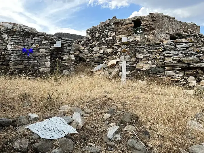 Untitled, 2022, Ismail, Tinos (GR). Curated by Georgia Kotretsos and commissioned by The Telos Society. Photography by RawSight.