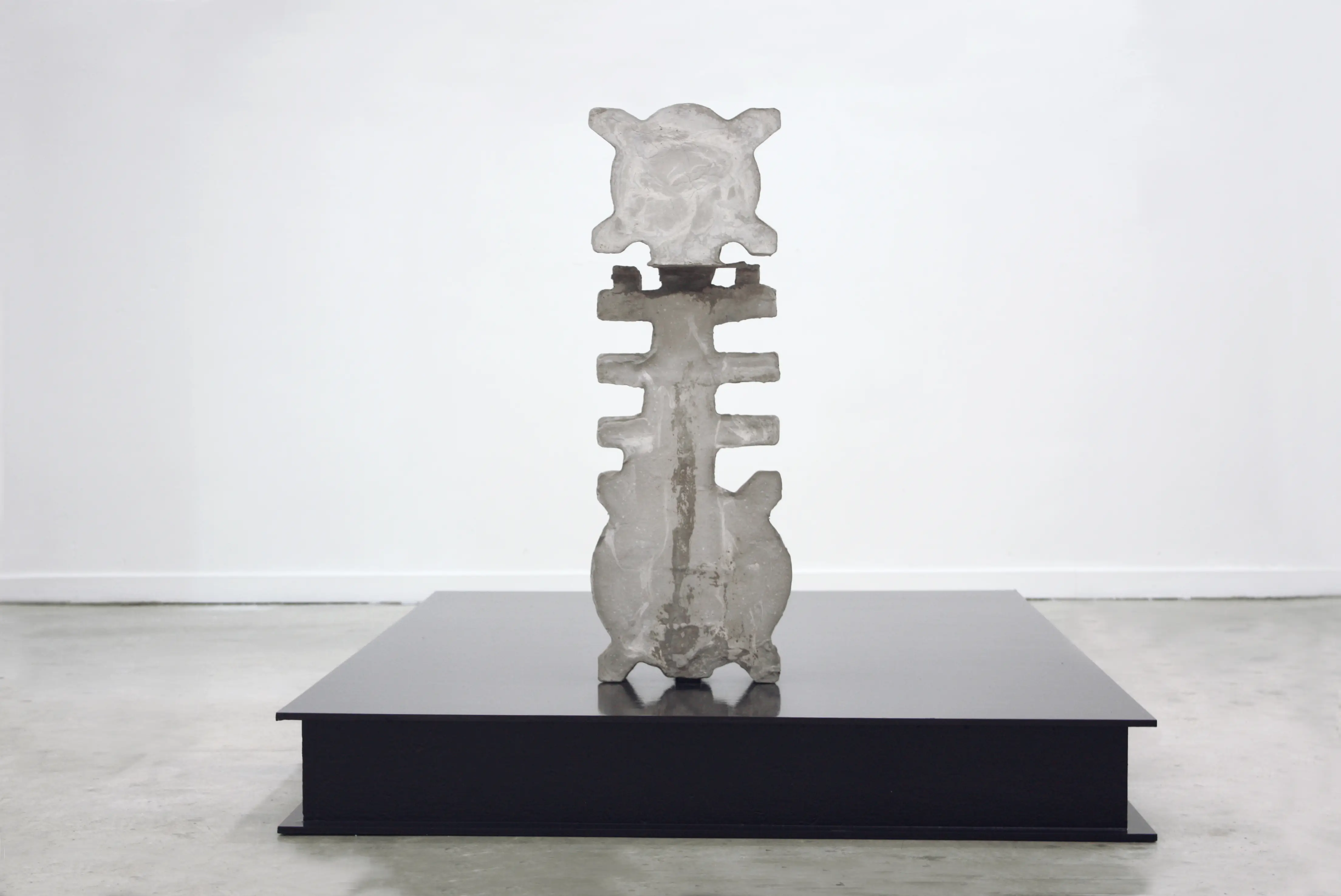 
                                Sioux, 2018, 160x115x100cm. Part of the public art collection of the Ministry of Foreign Affairs, Belgium.